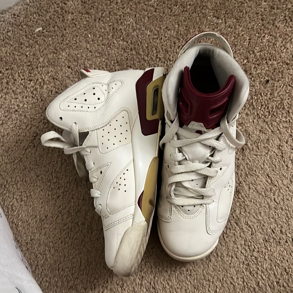 Maroon Jordan 6